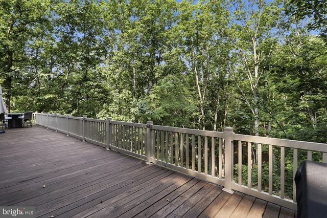370 HEMLOCK CT, Paw Paw, WV 25434