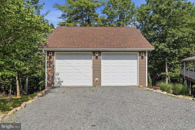 370 HEMLOCK CT, Paw Paw, WV 25434