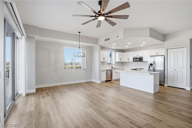 8255 Las Vegas Boulevard 201, Las Vegas, NV 89123