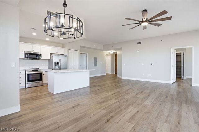 8255 Las Vegas Boulevard 201, Las Vegas, NV 89123