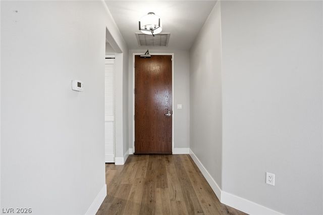 8255 Las Vegas Boulevard 201, Las Vegas, NV 89123