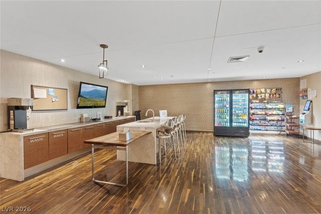 8255 Las Vegas Boulevard 201, Las Vegas, NV 89123