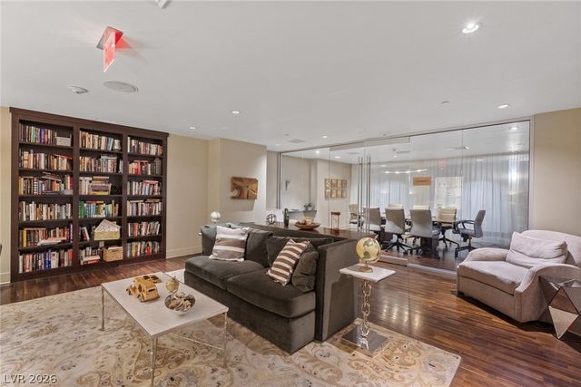 8255 Las Vegas Boulevard 201, Las Vegas, NV 89123