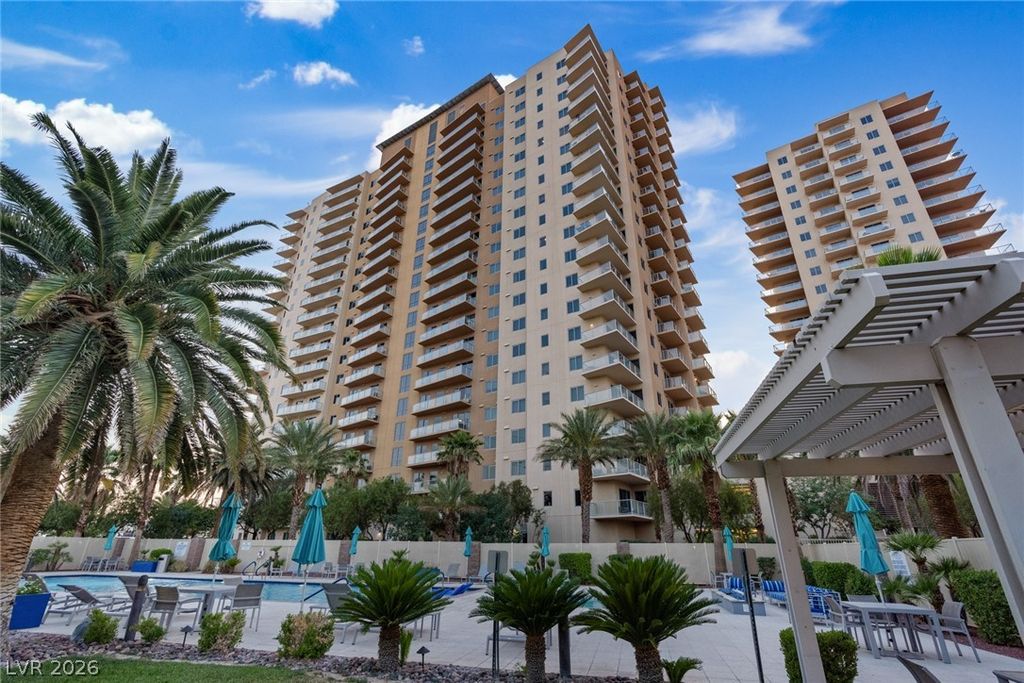 8255 Las Vegas Boulevard 201, Las Vegas, NV 89123