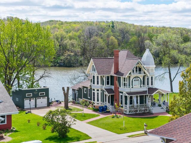 560 Water Avenue, Hillsboro, WI 54364