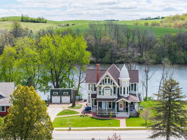 560 Water Avenue, Hillsboro, WI 54364
