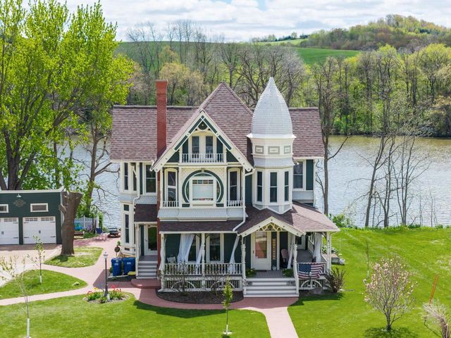 560 Water Avenue, Hillsboro, WI 54364