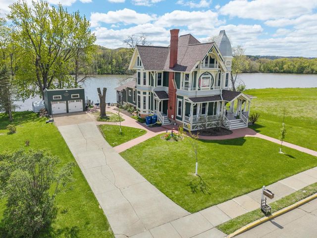 560 Water Avenue, Hillsboro, WI 54364