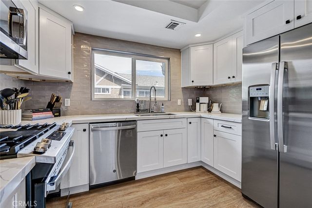 1917 Nelson Avenue E, Redondo Beach, CA 90278