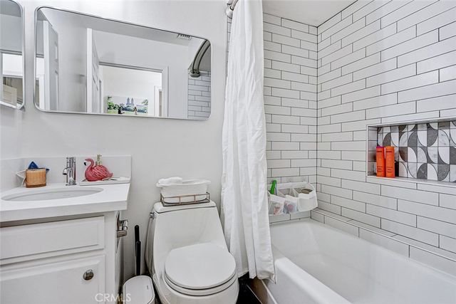 1917 Nelson Avenue E, Redondo Beach, CA 90278