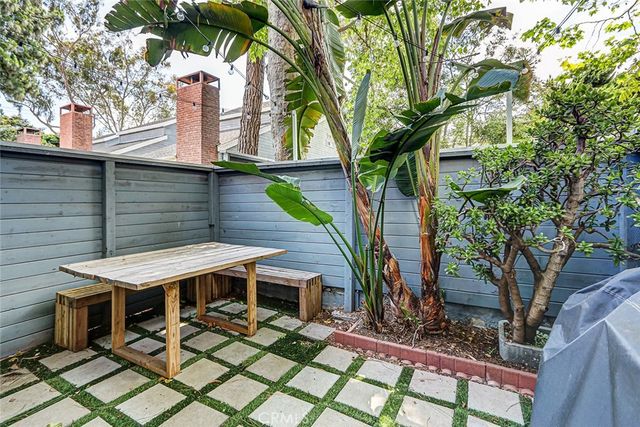 1917 Nelson Avenue E, Redondo Beach, CA 90278