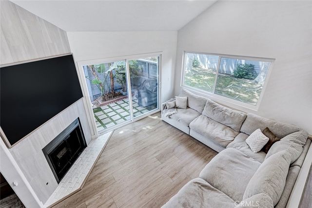 1917 Nelson Avenue E, Redondo Beach, CA 90278