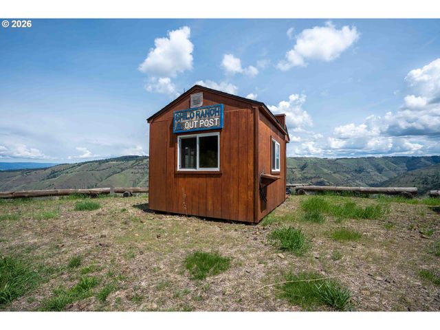 83584 TROY Rd, Wallowa, OR 97885