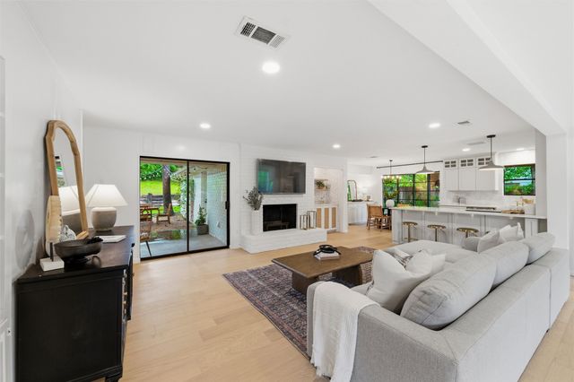 7054 Tamarack Road, Fort Worth, TX 76116