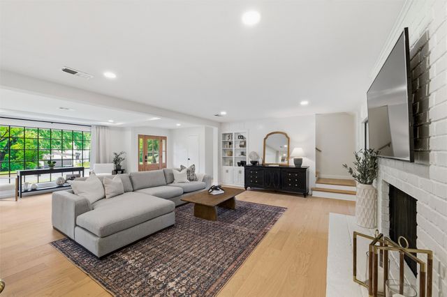 7054 Tamarack Road, Fort Worth, TX 76116