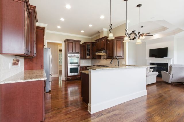 2083 Autumn Ridge Way, Spring Hill, TN 37174
