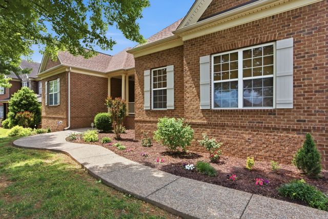 2083 Autumn Ridge Way, Spring Hill, TN 37174