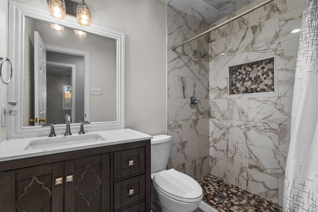 1065 Sunset Circle, Garland, TX 75040