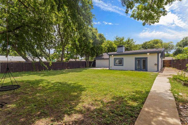 1065 Sunset Circle, Garland, TX 75040