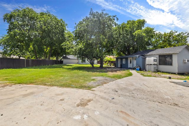 1065 Sunset Circle, Garland, TX 75040