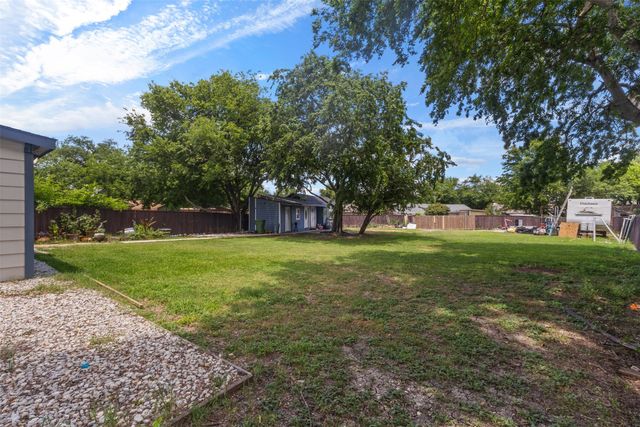 1065 Sunset Circle, Garland, TX 75040