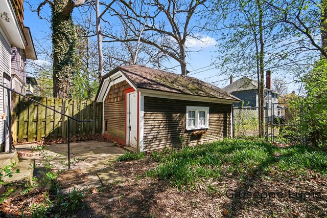 314 Fuller Avenue SE, Grand Rapids, MI 49506