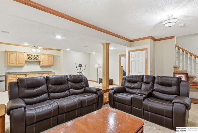 2128 Liberty Lane, Papillion, NE 68133