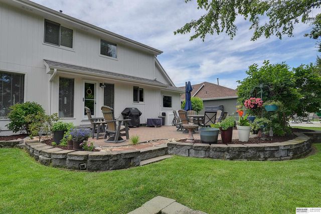 2128 Liberty Lane, Papillion, NE 68133