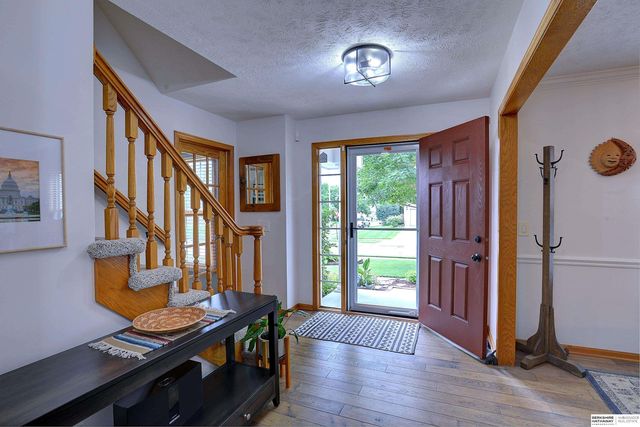 2128 Liberty Lane, Papillion, NE 68133