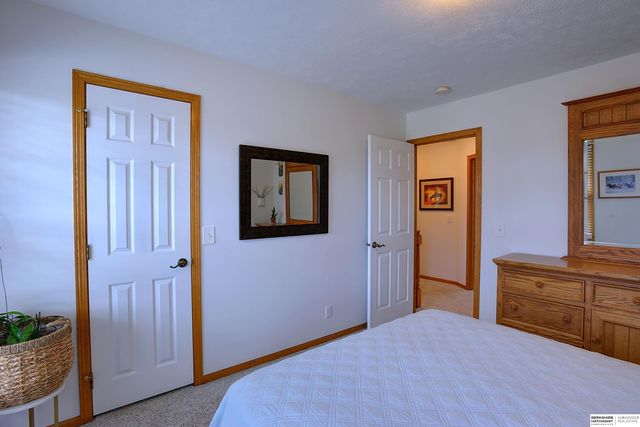 2128 Liberty Lane, Papillion, NE 68133