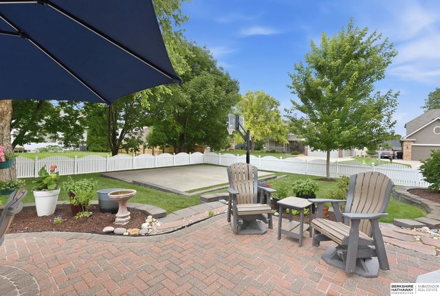 2128 Liberty Lane, Papillion, NE 68133