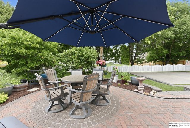 2128 Liberty Lane, Papillion, NE 68133