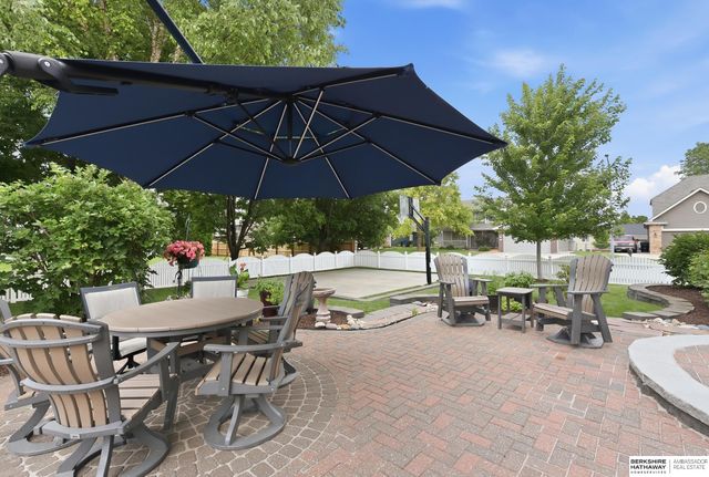 2128 Liberty Lane, Papillion, NE 68133