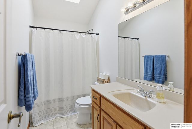 2128 Liberty Lane, Papillion, NE 68133