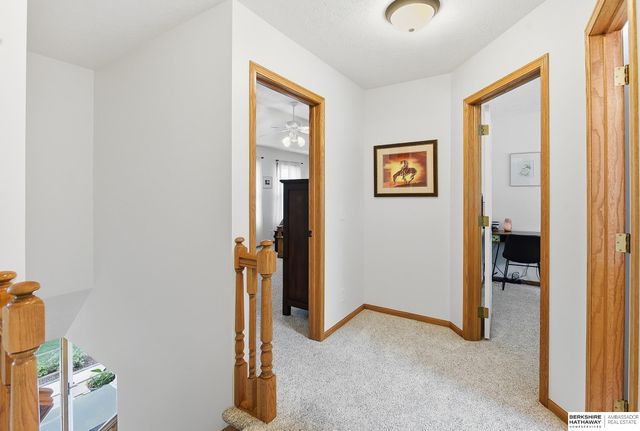 2128 Liberty Lane, Papillion, NE 68133