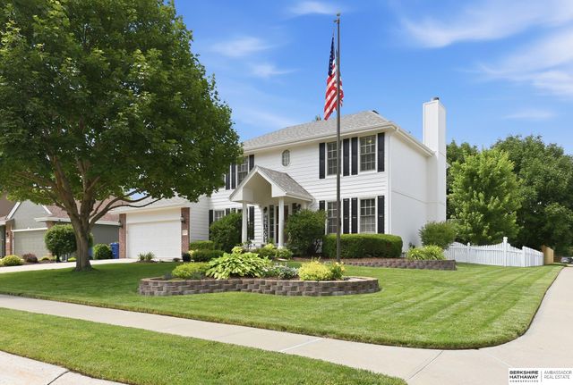2128 Liberty Lane, Papillion, NE 68133