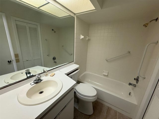 4052 NW 23RD CIRCLE, Gainesville, FL 32605