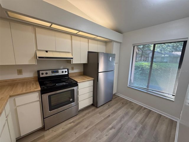 4052 NW 23RD CIRCLE, Gainesville, FL 32605