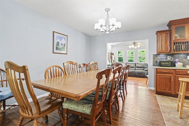 41141 Savage Road, Belleville, MI 48111