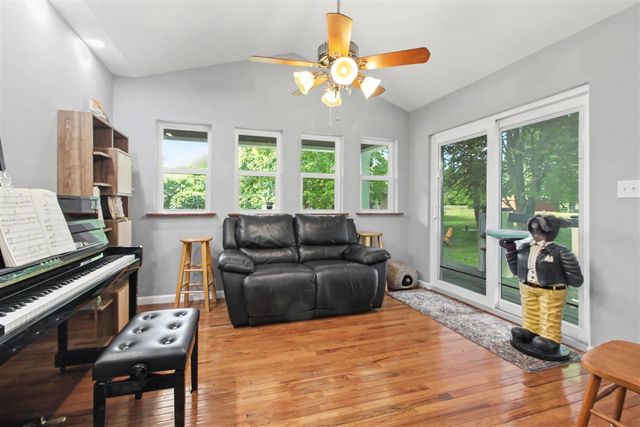 41141 Savage Road, Belleville, MI 48111