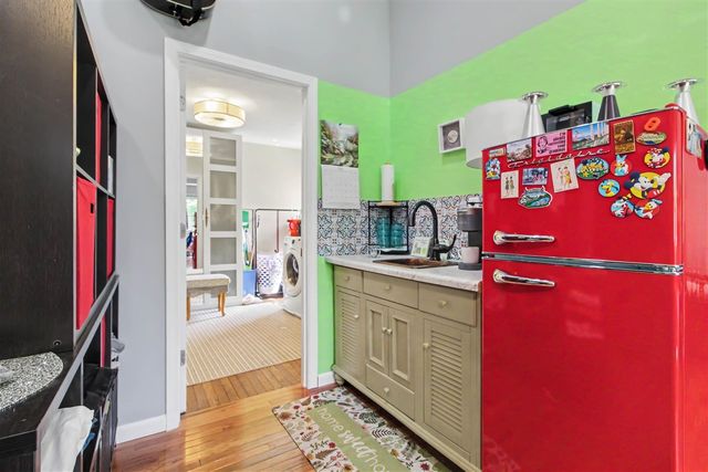 41141 Savage Road, Belleville, MI 48111