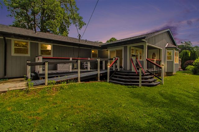 41141 Savage Road, Belleville, MI 48111