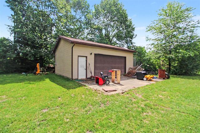 41141 Savage Road, Belleville, MI 48111