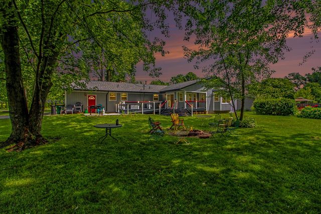 41141 Savage Road, Belleville, MI 48111