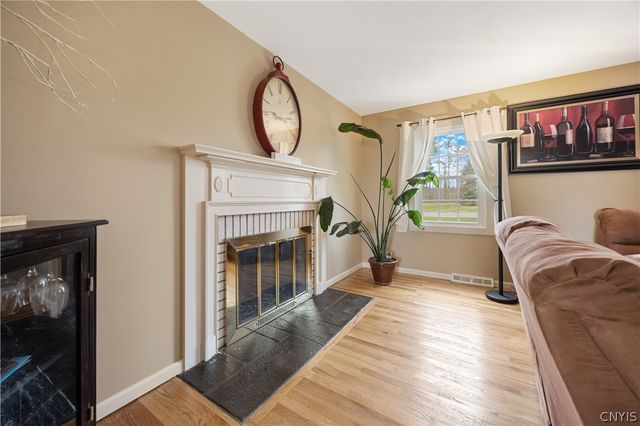 621 Deerfield Drive, Oneida, NY 13421