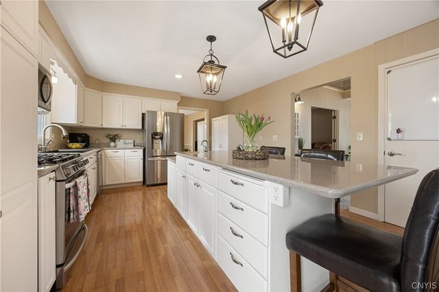 621 Deerfield Drive, Oneida, NY 13421