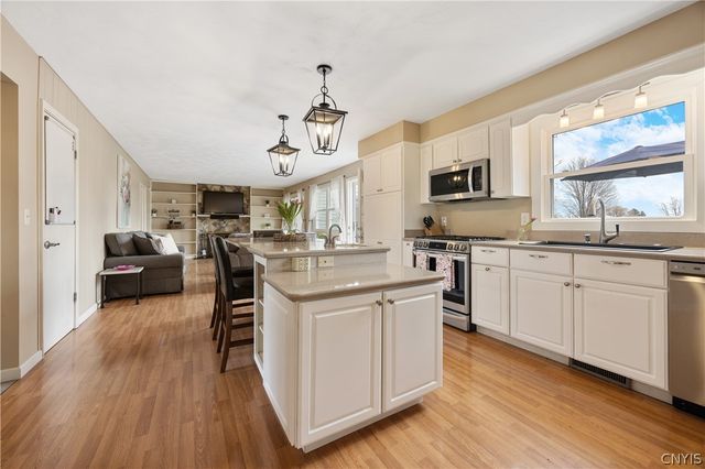 621 Deerfield Drive, Oneida, NY 13421