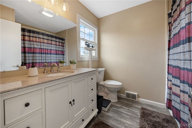 621 Deerfield Drive, Oneida, NY 13421