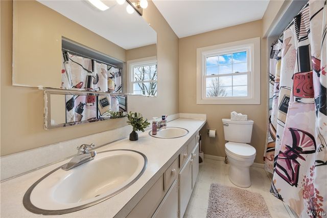 621 Deerfield Drive, Oneida, NY 13421