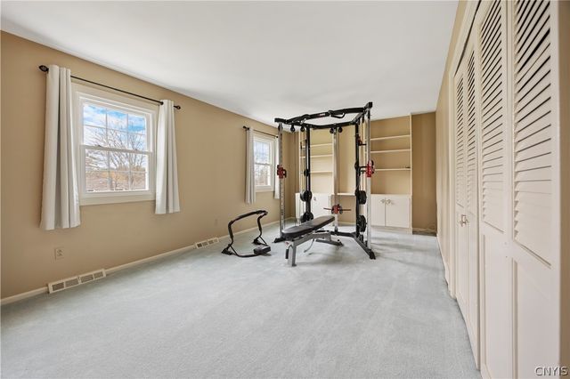 621 Deerfield Drive, Oneida, NY 13421